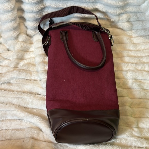 Sachi Insulated Wine or Beverage Tote Burgundy with Brown Accents NWT - Picture 5 of 5